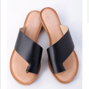 Leather black sandals